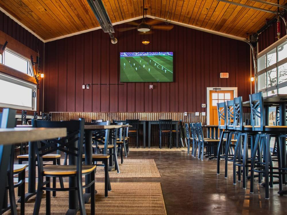 Atmosphere worthy of date night outings
