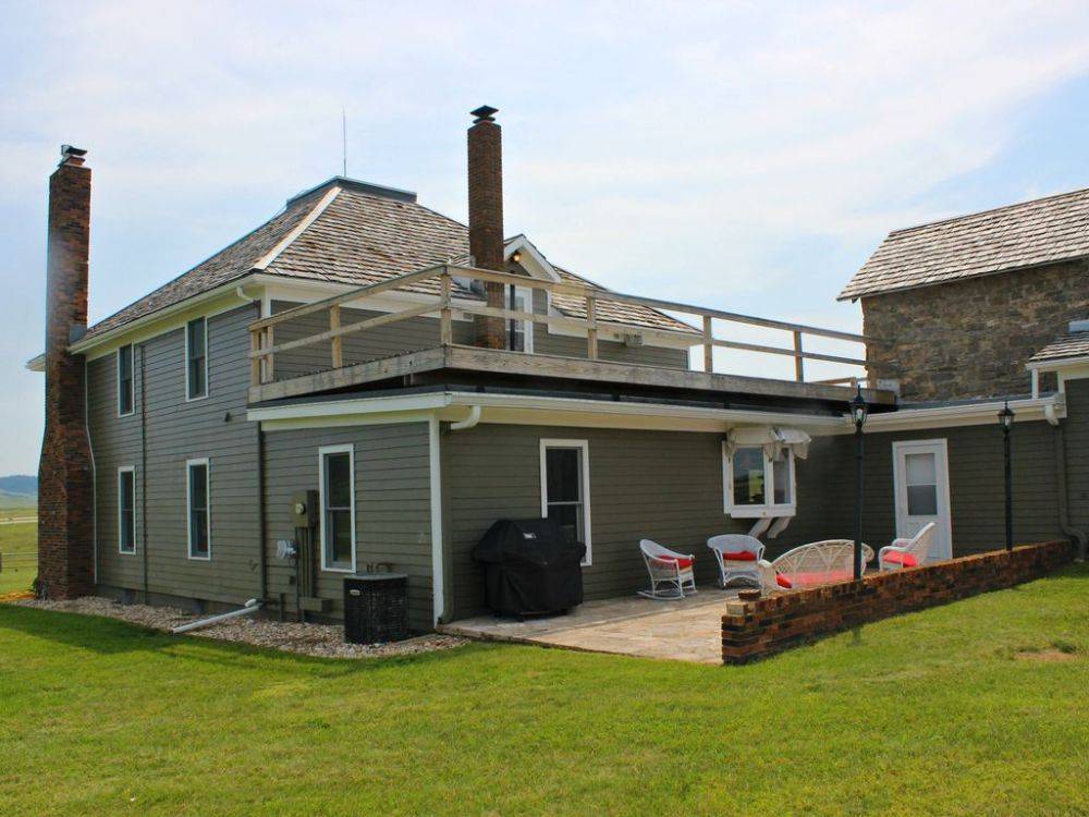 Draper Roadhouse Historic Home For Rent at Elkhorn Ridge Spearfish
